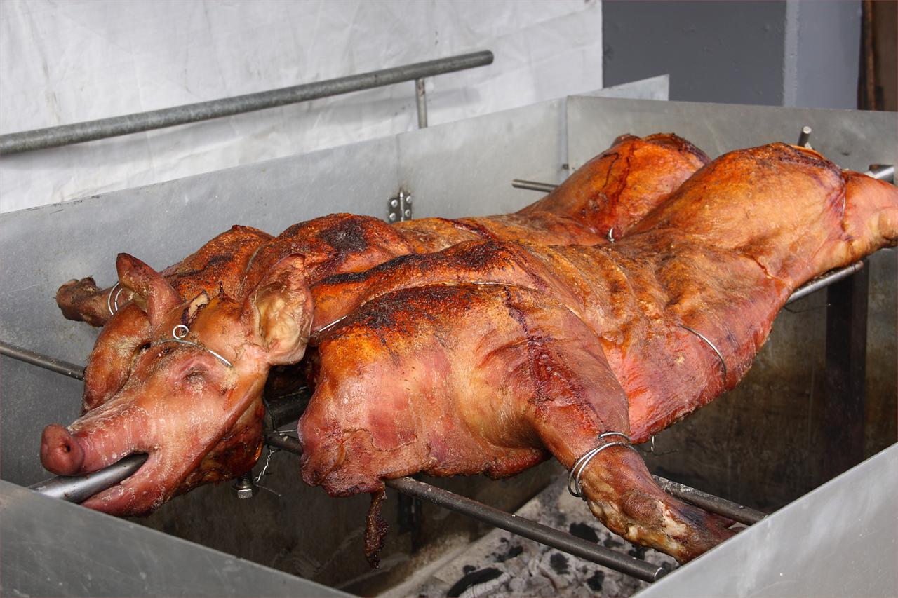 Fiesta del Cerdo a la Brasa en Vedra 1