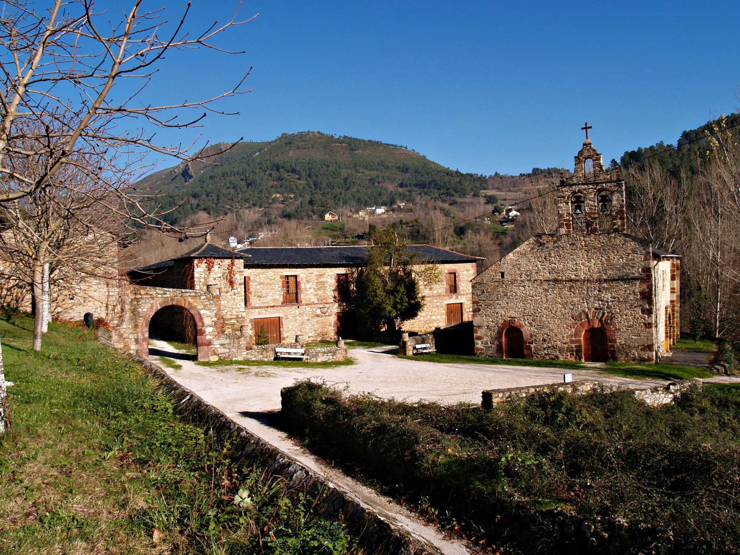 Igrexa de San Miguel de Xagoaza