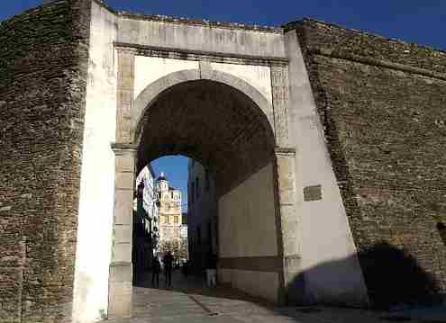 Puerta Campo Castelo y antigua cárcel