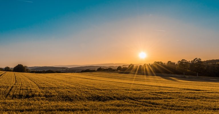 Qué hacer en Galicia en abril: Semana Santa y naturaleza