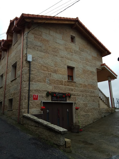 Apartamentos Turisticos Casa Requiás - portada