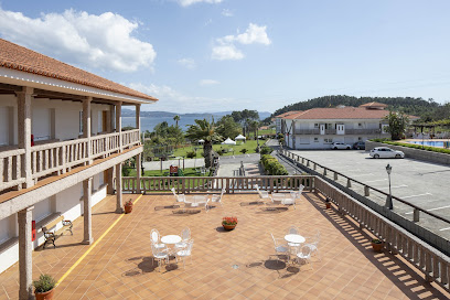 Hotel Punta Cabicastro - portada