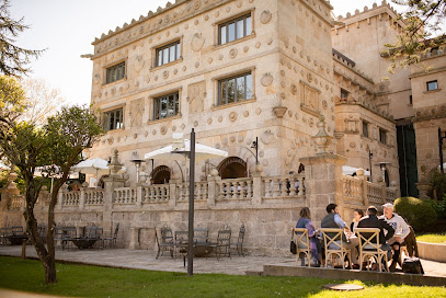 Pazo los Escudos &Amp; Hotel Resort - portada