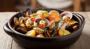 Ruta de las ‘furnas’ en el concello de Lalín: carne cocinada bajo tierra