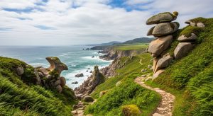 Ruta dos Penedos de Traba e Pasarela: arte natural e lendas