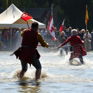 Festa da Auga en Vilagarcía de Arousa: batalla acuática multitudinaria