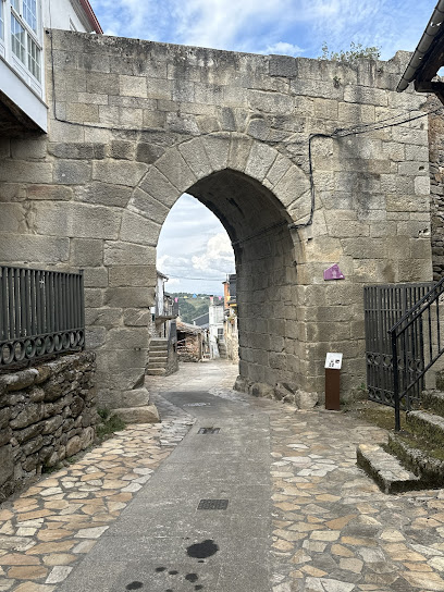 Porta da Vila - portada