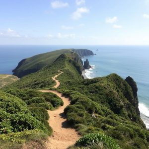Ruta das praias de O Rostro e O Ézaro: area e fervenza en Fisterra