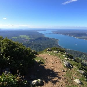 Ascensión ao Monte de Santa Trega: cumio e vista do Miño en A Guarda