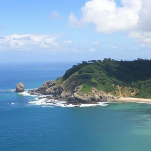 Travesía da Illa de Ons: sendeiros e praias no Parque Nacional