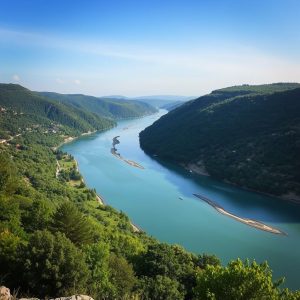 Enoturismo en la Ribeira Sacra: catas de vino y cañones del Sil